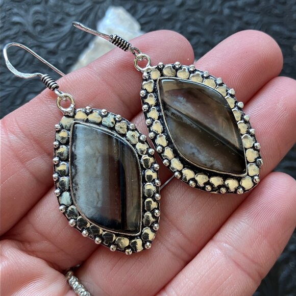 Agate Crystal Stone Jewelry Earrings - Picture 7 of 7
